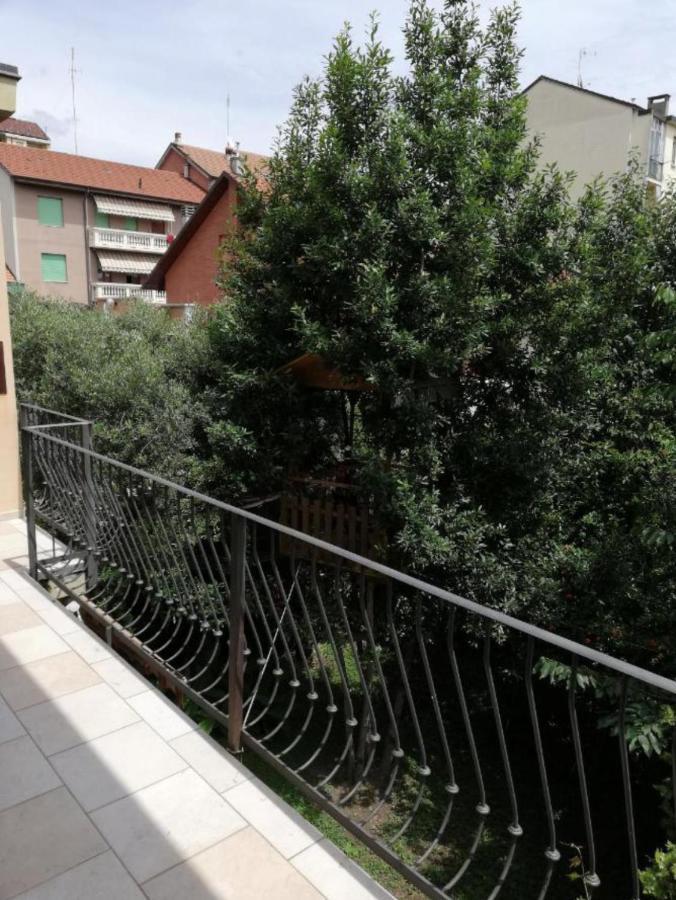 Yellow House Apartment Torino Exterior foto